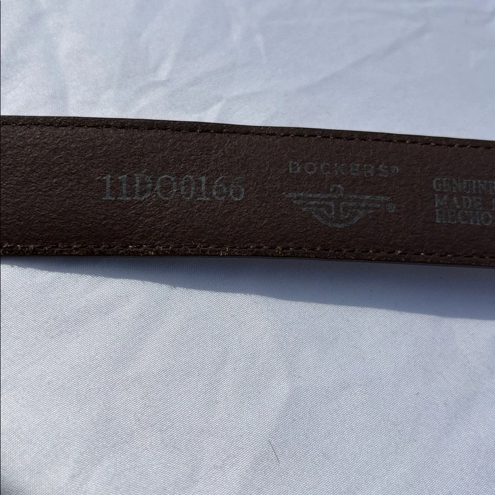 Dockers NWT brown Leather Belt Size 40